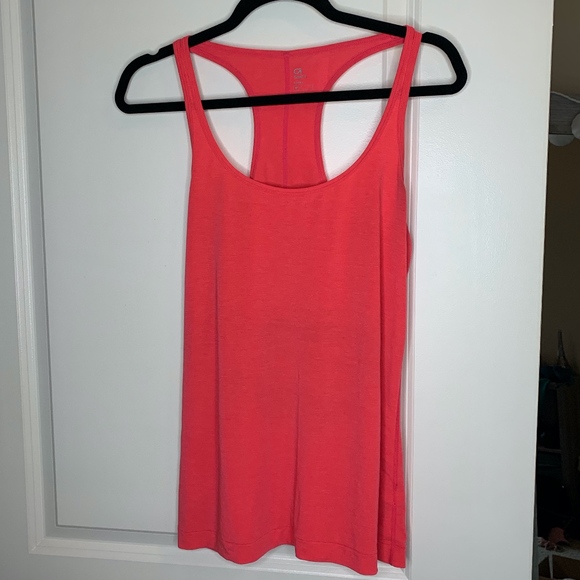 Gap Fit Pink Tank - Size M - Picture 3 of 5